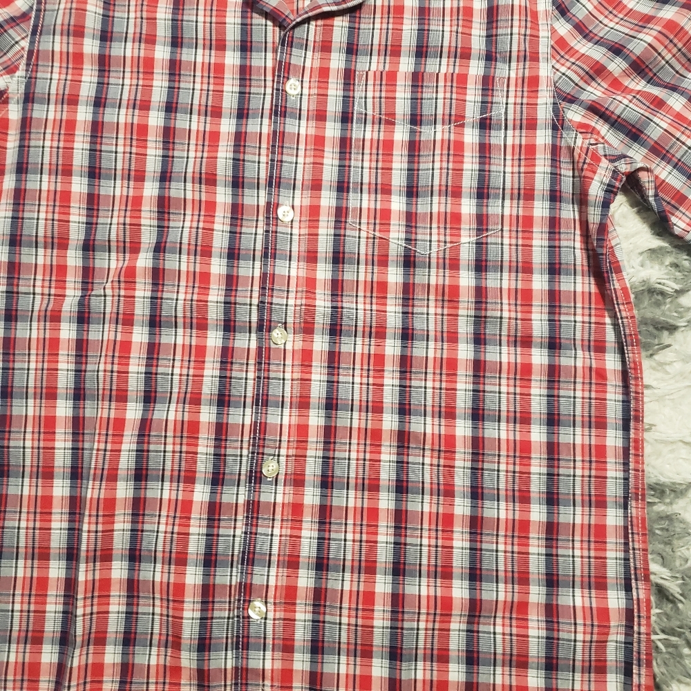 Red Short sleeve button down small - Picture 2 of 7